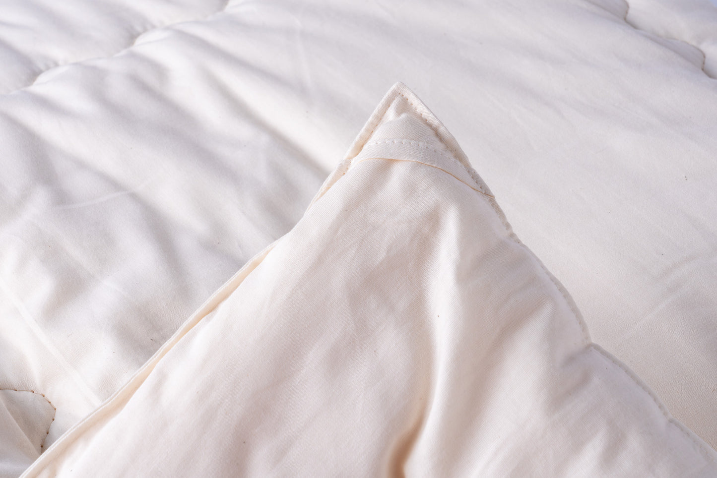 コットン100%のピュアコットン薄掛布団