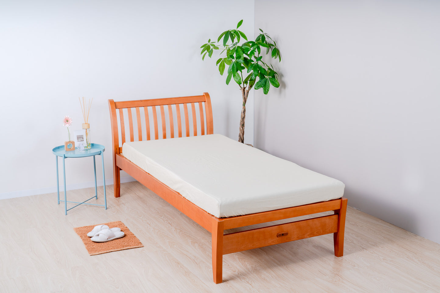 無地のボックスシーツ